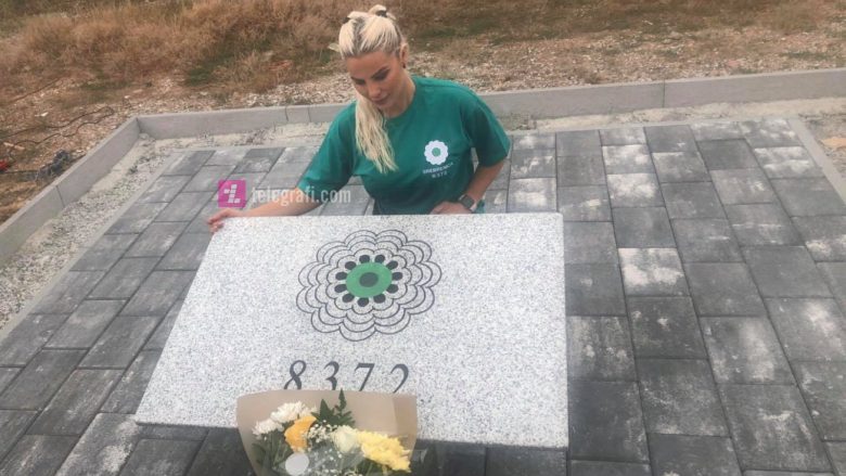 Në Pejë vendoset pllakë përkujtimore në nderim të viktimave të masakrës së Srebrenicës