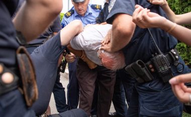 Tetë të arrestuar gjatë aksionit të PSD-së kundër “tiketave ngjitëse”