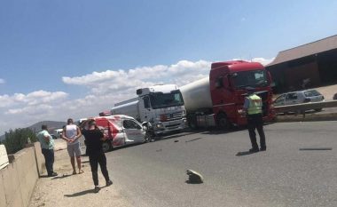 Aksident mes një kamioni dhe një autobusi në Llapushnik të Drenasit