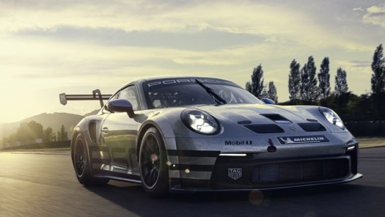 Shikoni se sa shpejt Porsche kap shpejtësinë 320 km/orë