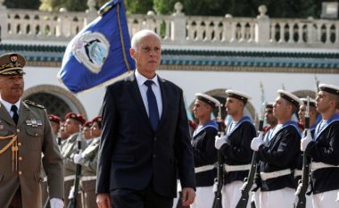 Presidenti tunizian shkarkoi kryeministrin me ndihmë ushtarake