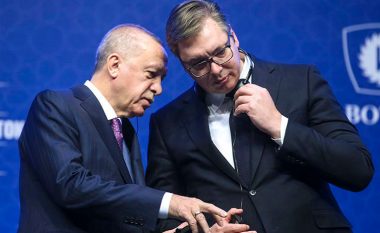 Erdogan teston marrëdhëniet Turqi-Serbi përmes Kosovës