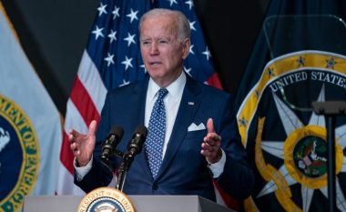 Joe Biden: 100 dollarë kush vaksinohet ose rikthehen masat për të pavaksinuarit