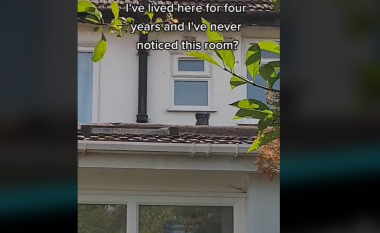 Burri zbulon një dritare të fshehtë që çon te një dhomë e tretë, dhe nuk e kishte vërejtur megjithëse jeton për katër vjet në shtëpi