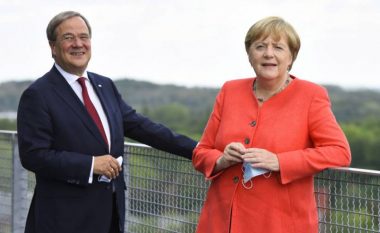 Pasardhësi i mundshëm i Merkelit, Laschet kërkoi falje për plagjiatë të librit