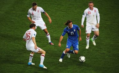 UEFA kujton me një video paraqitjen brilante të Pirlos ndaj Anglisë në Euro 2012
