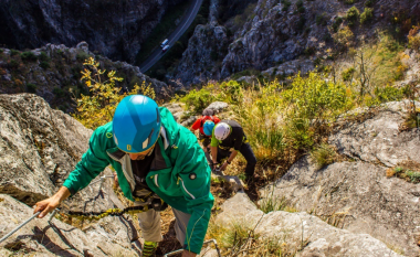 Vanity Fair e rekomandon Via Ferrata në Prizren si vend për ta përjetuar adrenalinën në Evropë