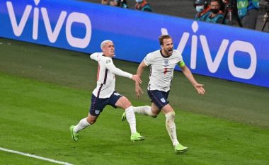 Anglia në epërsi, Harry Kane shënon pas topit të kthyer nga penaltia e huqur