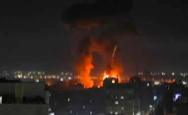 Izraeli bombardoi pozicionet e Hamasit në Rripin e Gazës
