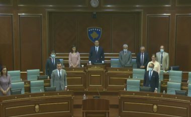 Kuvendi nis seancën me një minutë heshtje në nderim të viktimave të aksidentit tragjik në Kroaci