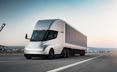 Tesla Semi Truck del në prodhim