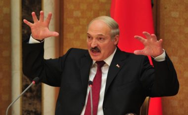 Lukashenko kërcënon katolikët bjellorusë për këndimin e lutjes ‘Zoti i Fuqishëm’