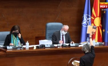 Apasiev paralajmëron incidente në Kuvend