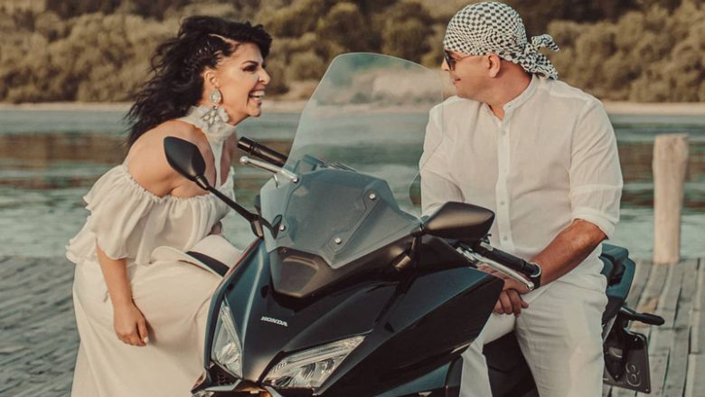 Aurela publikon këngën “Çupa nga Vlora” me një videoklip veror