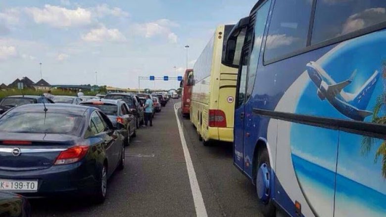 Aksidenti në Kroaci, nuk ulë udhëtimin e mërgimtarëve me autobusë