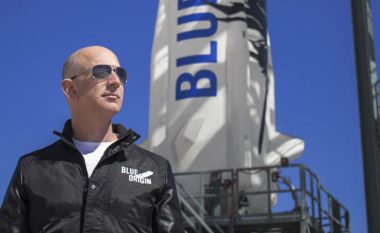 Një 18-vjeçar po shkon në hapësirë me Jeff Bezos