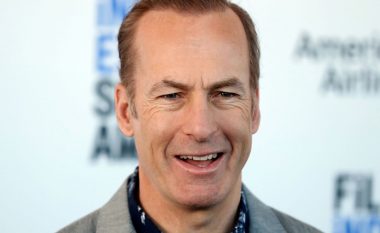 Aktori Bob Odenkirk është hospitalizuar pasi humbi ndjenjat në xhirimet e “Better Call Saul”