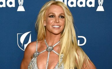 Avokati i Britney Spears ka kërkuar nga gjykata dhe ka nisur peticion për heqjen e kujdestarisë së babait