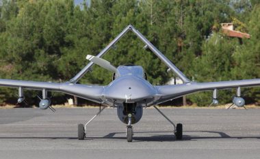Shqipëria miraton buxhet shtesë për pajisjen me dronë të Turqisë