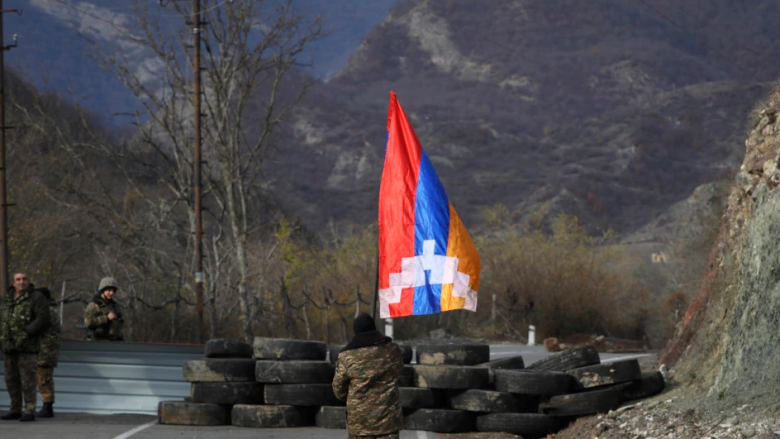 Armenia thotë se tre ushtarë të saj u vranë nga forcat azerbajxhanase