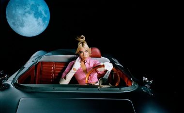 Albumi i Dua Lipës është i pari nga një femër në këtë dekadë, që kaloi mbi gjashtë muaj qëndrimi në top 10 të albumeve më të dëgjuara