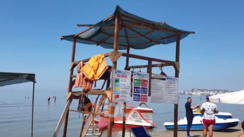 Plazhet në Durrës pa shpëtimtar, disa biznese po përdorin licenca të vjetra