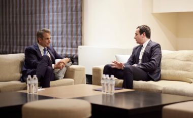 Kurti takohet me kryeministrin grek, i kërkon njohjen e Kosovës