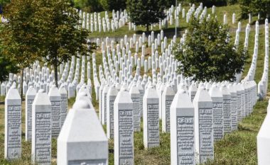 Çfarë përmban Rezoluta e Kosovës për dënimin e gjenocidit serb në Srebrenicë?
