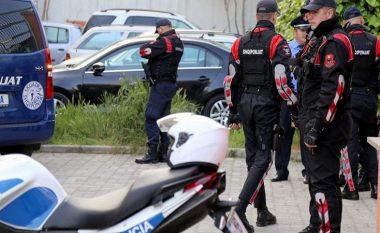 Kërcënohet drejtori i Sigurimeve Shoqërore në Krujë, gjen pakon me tritol në derë të shtëpisë