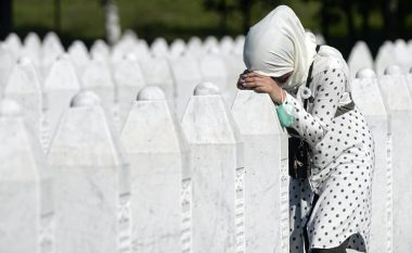 Rama kujton 26-vjetorin e gjenocidit të Srebrenicës
