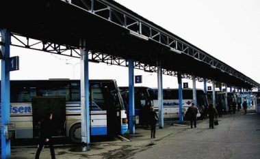 Ministria e Infrastrukturës i përgjigjet Shoqatës së Transportuesve: Të zbatohet vendimi i biletave
