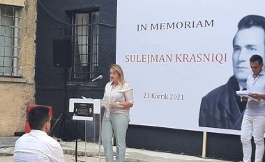 Kosova dhe Shqipëria nderojnë Sulejman Krasniqin: Ishte nder i kombit