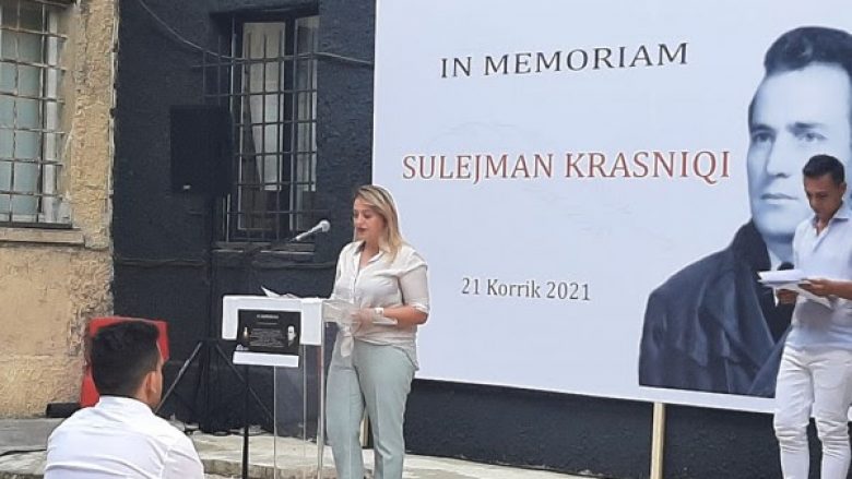 Kosova dhe Shqipëria nderojnë Sulejman Krasniqin: Ishte nder i kombit