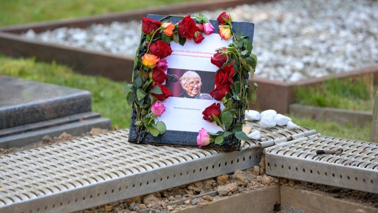 Gruaja që i mbijetoi kampit të vdekjes në Auschwitz u varros në Hamburg