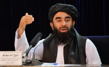Mujahid: Talebanët nuk kanë pësuar viktima shkaku i shpërthimeve në Kabul