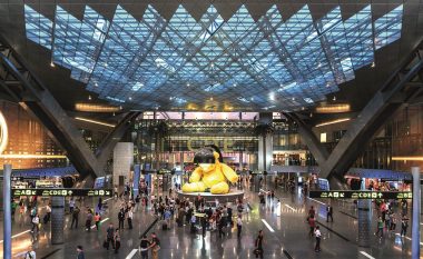 Pas dhjetë viteve Singapori bie nga froni me aeroportin më të mirë në botë, në krye të listës ngjitet Katari