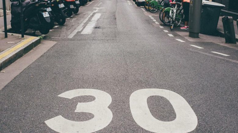 Në Paris kufizohet shpejtësia e lëvizjes së mjeteve motorike në 30 kilometra në orë