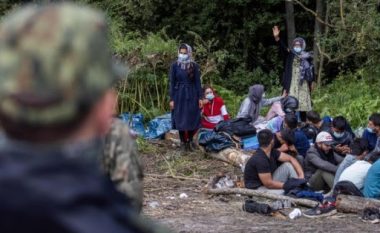 Polonia do të vendosë gjendje të jashtëzakonshme në kufirin me Bjellorusinë për shkak të emigrantëve