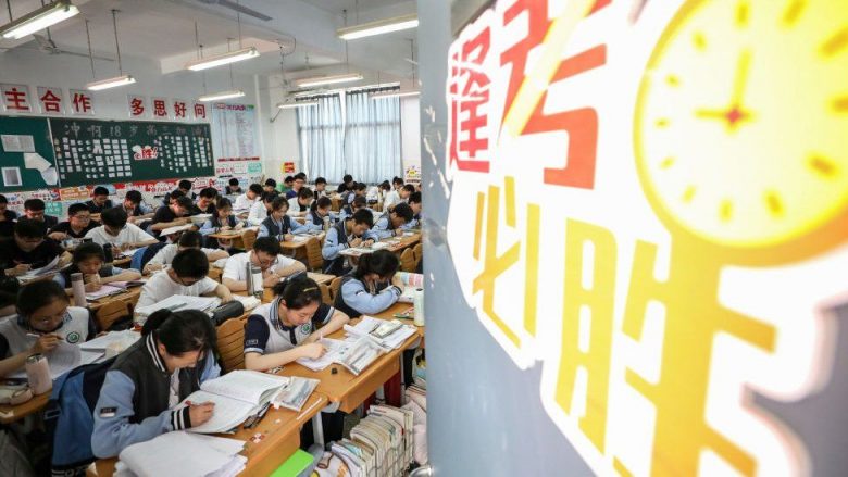 “Mendimi Xi Jinping” u fut në kurrikulat shkollore të Kinës