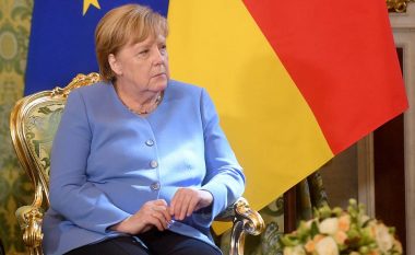 Ndërsa Putini po fliste, bie zilja e telefonit të Merkel – ky ishte reagimi i kancelares