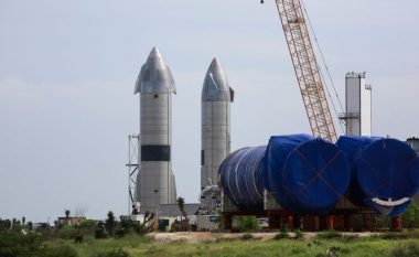 Kompania SpaceX ndërtoi raketën më të madhe në histori