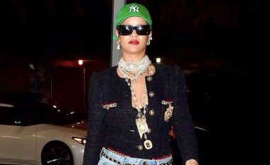 Rihanna doli për të blerë ushqime natën vonë me një xhaketë dhe shumë perla