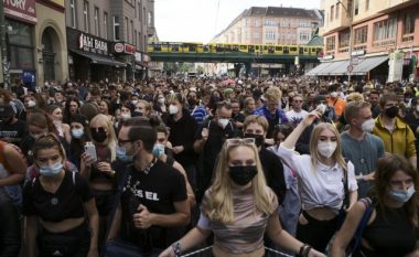 Protesta të dhunshme në Berlin – lëndohen katër policë dhe 50 persona