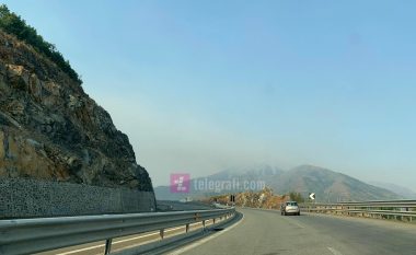 Situata me zjarret në veriun e Shqipërisë, FSK e zjarrfikësit nga Kosova në ndihmë të autoriteteve lokale