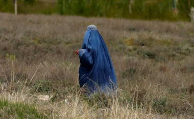 ‘Ju lutem, lutuni për mua!’: Gazetarja e ndjekur nga talebanët tregon historinë e dhimbshme të saj