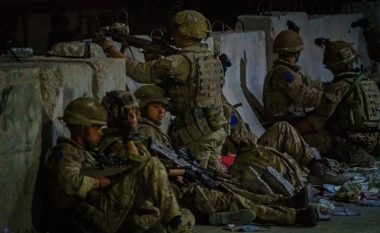 Sulmet ngadalësojnë evakuimin e afganëve drejt Maqedonisë së Veriut