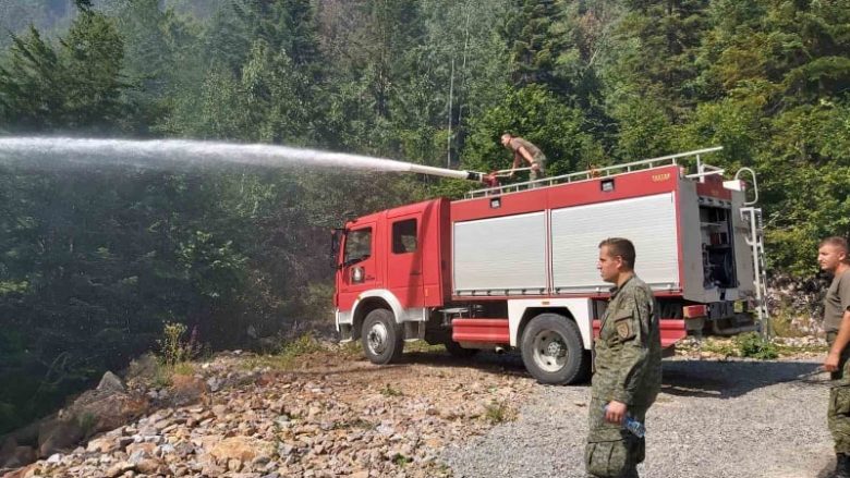 Nëntë vatra zjarri aktive në Kosovë, gjendja më serioze paraqitet në Bjeshkët e Rugovës