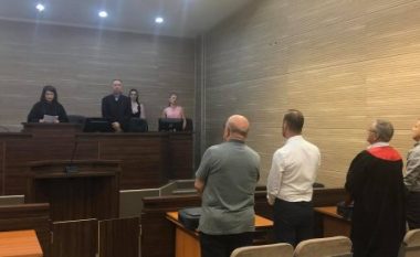 Dy ish zyrtarët e Ministrisë së Infrastrukturës dënohen me burgim dhe detyrohen t’i kthejnë afro 30 mijë euro
