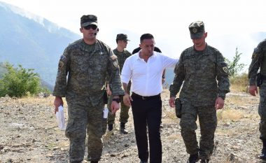 Mehaj për angazhimin e FSK-së në shuarjen e zjarreve në Shqipëri: Ushtarakët tanë janë heronj të vërtetë