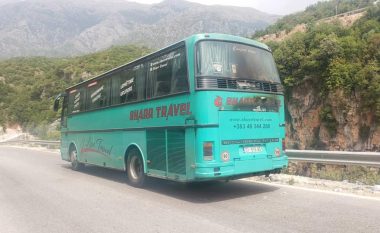 Reagon pronari i Sharr Travel, pasi autobusi i kompanisë së tij mori flakë në Shqipëri: Nuk kishte pasagjer në autobus